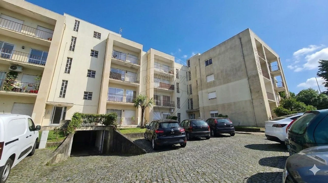 Apartamento T3 para Venda em Azurem Foto 5