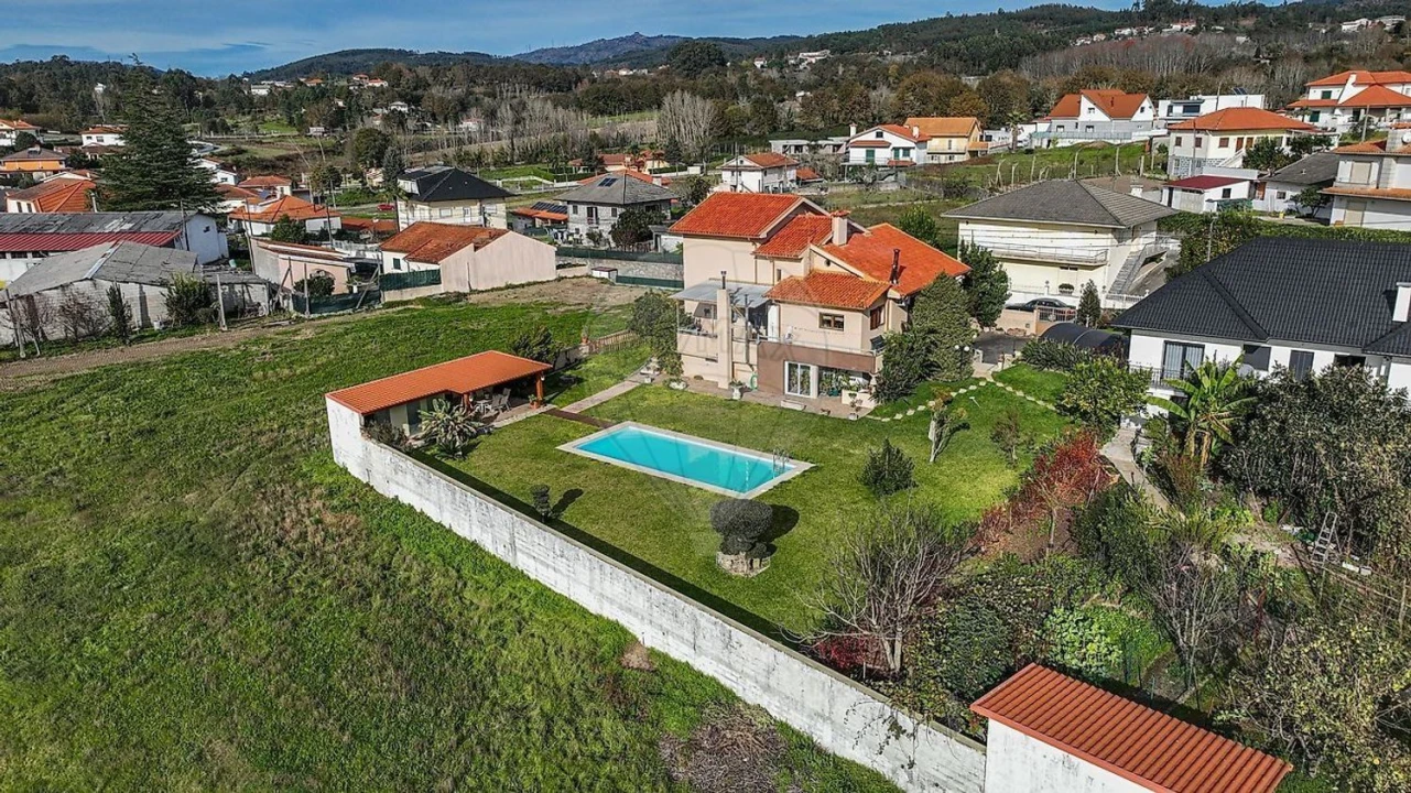 Moradia T4 para Venda em Taide Foto 17