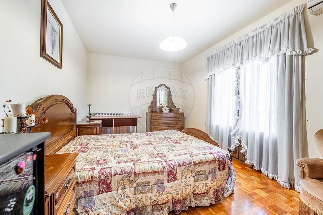 Moradia T4 para Venda em Taide Foto 33