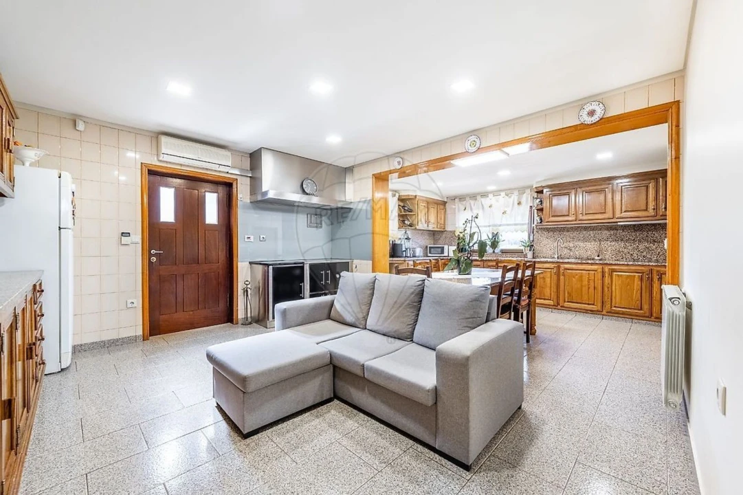 Moradia T4 para Venda em Taide Foto 40