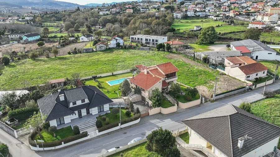 Moradia T4 para Venda em Taide Foto 10