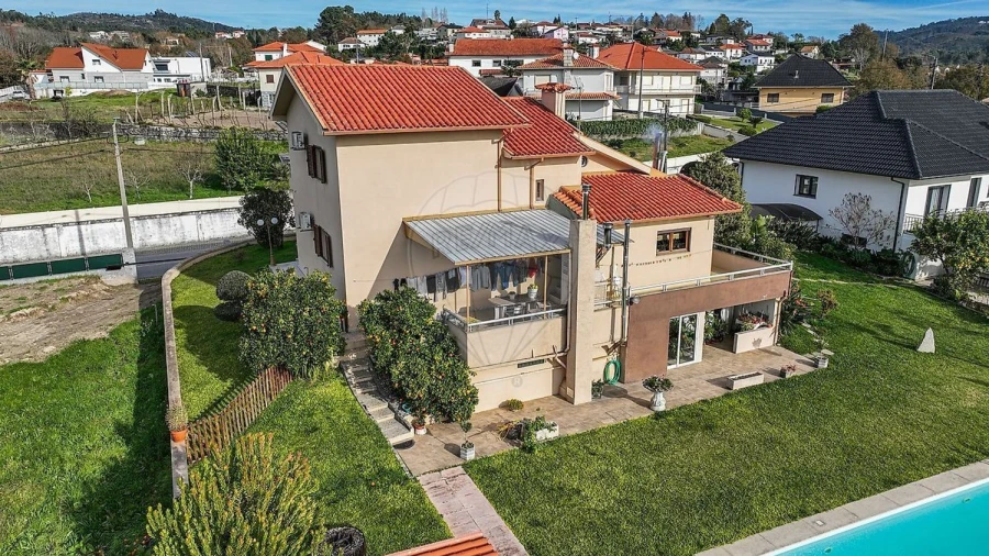 Moradia T4 para Venda em Taide Foto 18