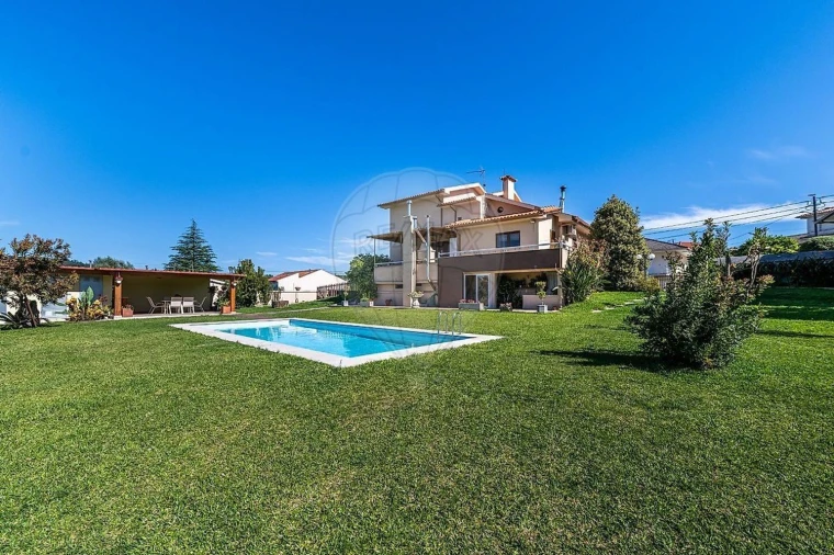 Moradia T4 para Venda em Taide Foto 24