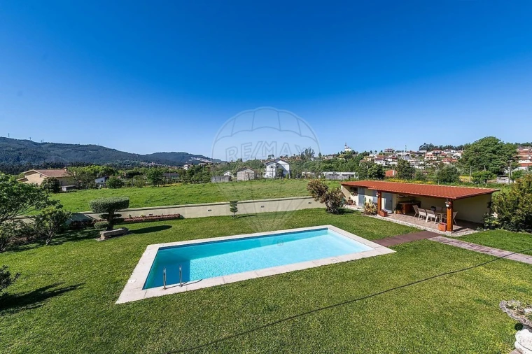 Moradia T4 para Venda em Taide Foto 28