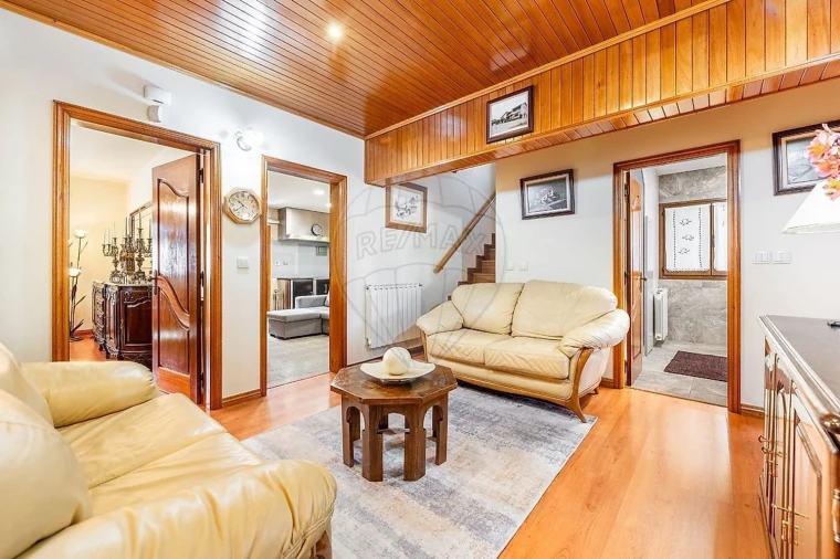 Moradia T4 para Venda em Taide Foto 32