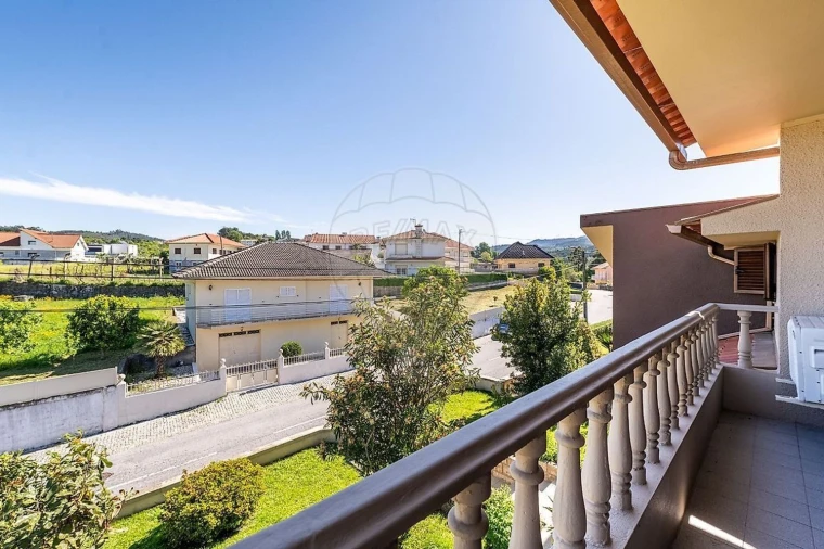 Moradia T4 para Venda em Taide Foto 38