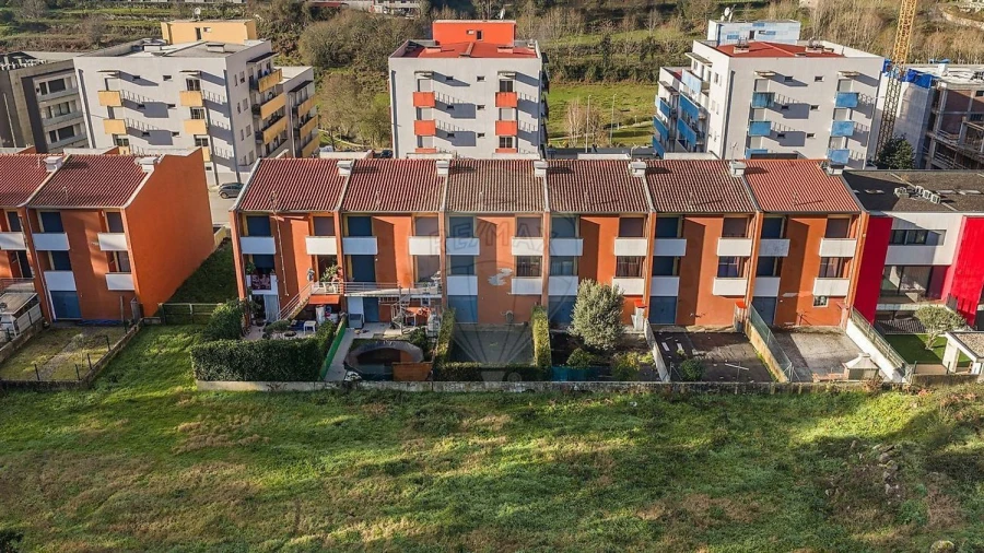 Moradia T3 para Venda em Povoa de Lanhoso (N. Senhora do Amparo) Foto 3