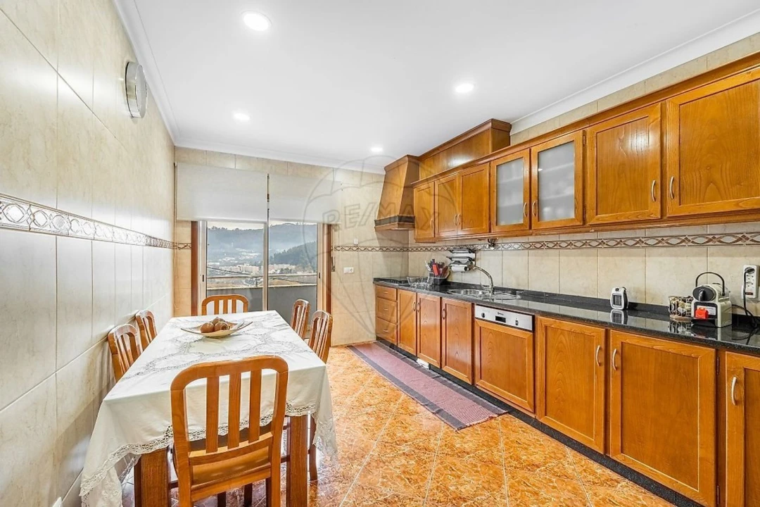 Moradia T3 para Venda em Santa Eulália Foto 3