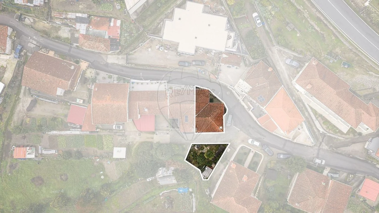 Moradia T3 para Venda em Santa Eulália Foto 4