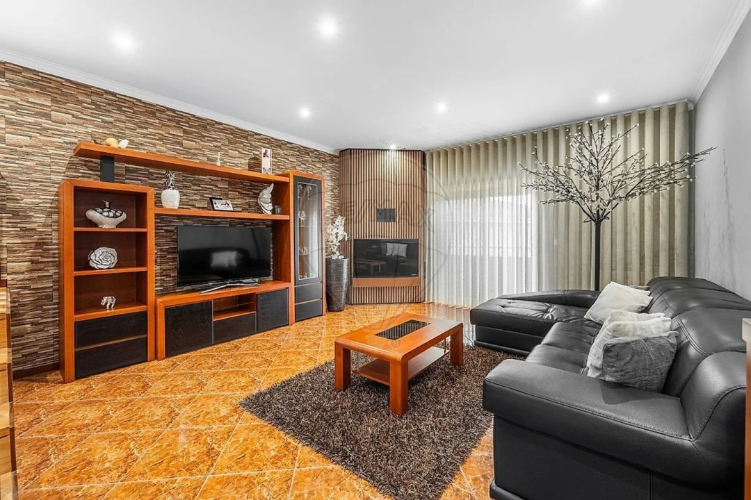 Moradia T3 para Venda em Santa Eulália Foto 6