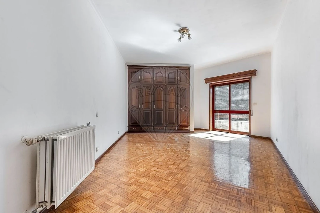 Moradia T3 para Venda em Garfe Foto 24