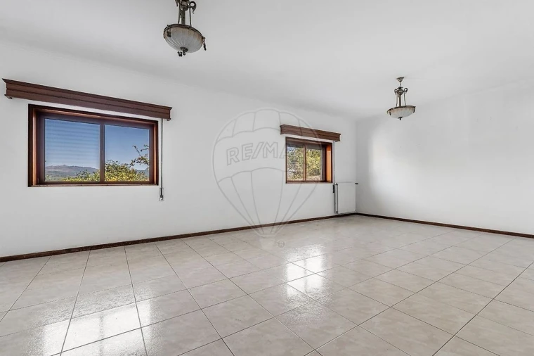 Moradia T3 para Venda em Garfe Foto 33