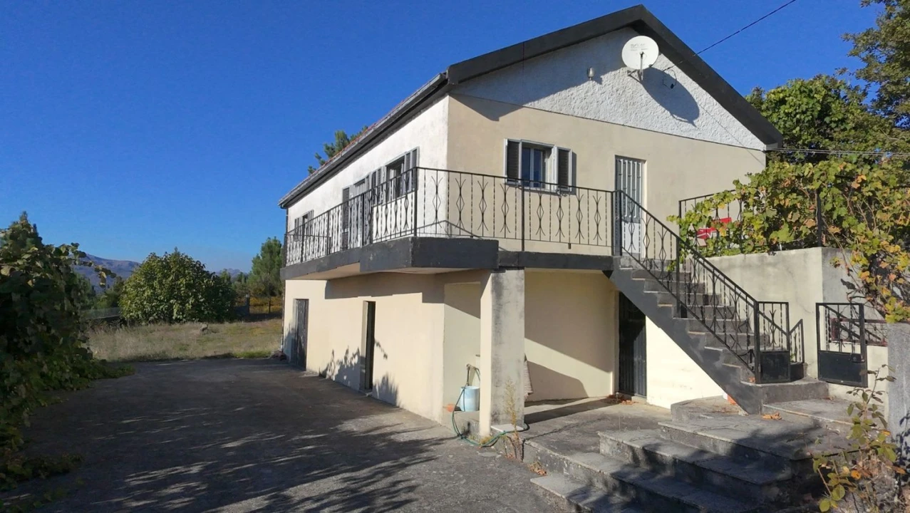 Moradia T3 para Venda em Ferral Foto 21