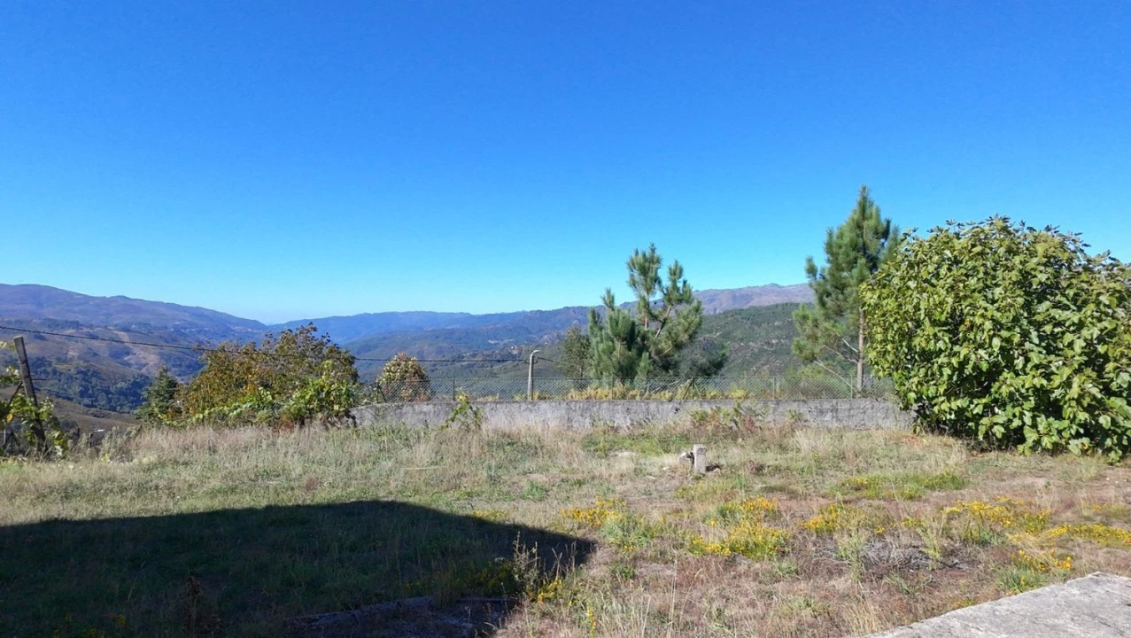 Moradia T3 para Venda em Ferral Foto 5