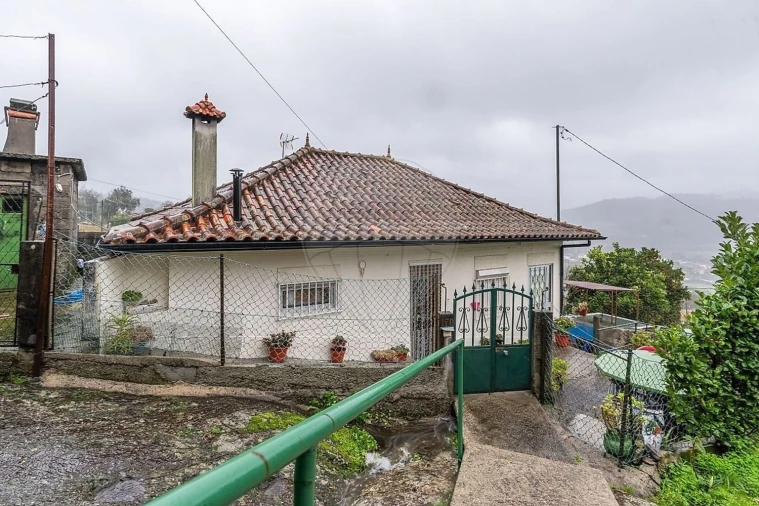 Moradia T3 para Venda em Travassos Foto 26