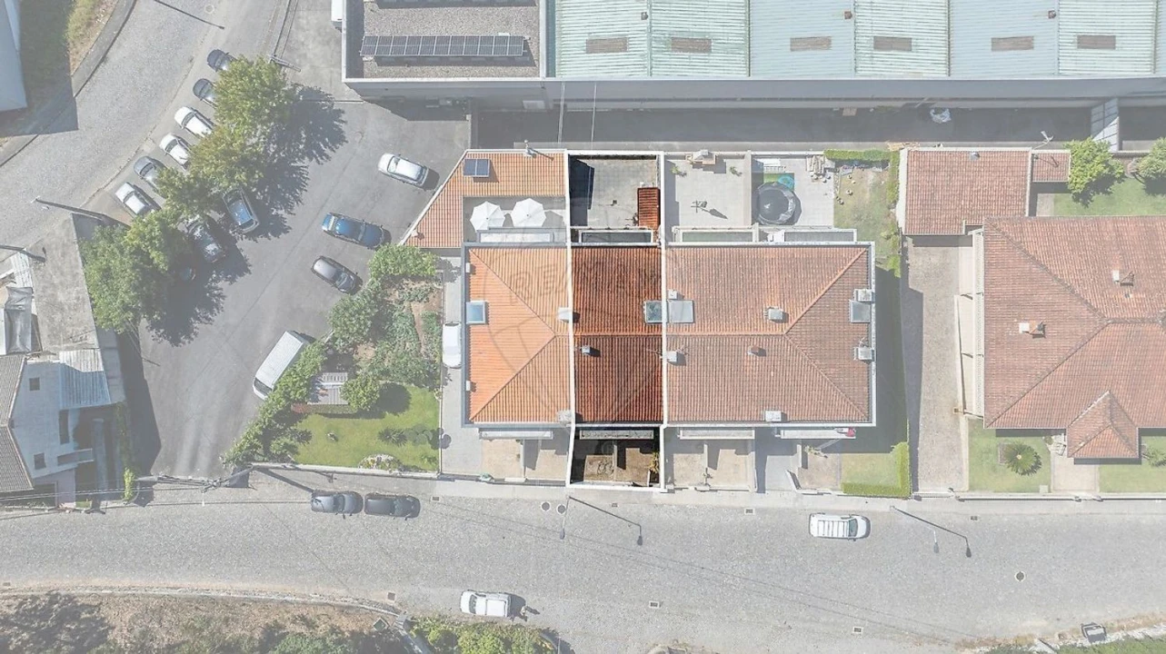 Moradia T4 para Venda em Sequeira Foto 6