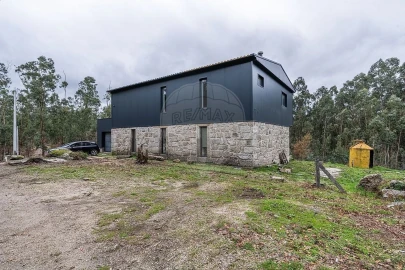 Moradia T3 para Venda em Figueiredo