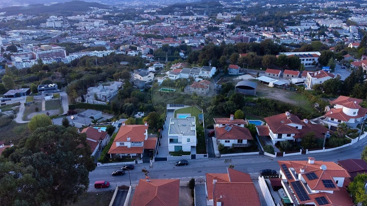 Moradia T4 para Venda em Costa Foto 10