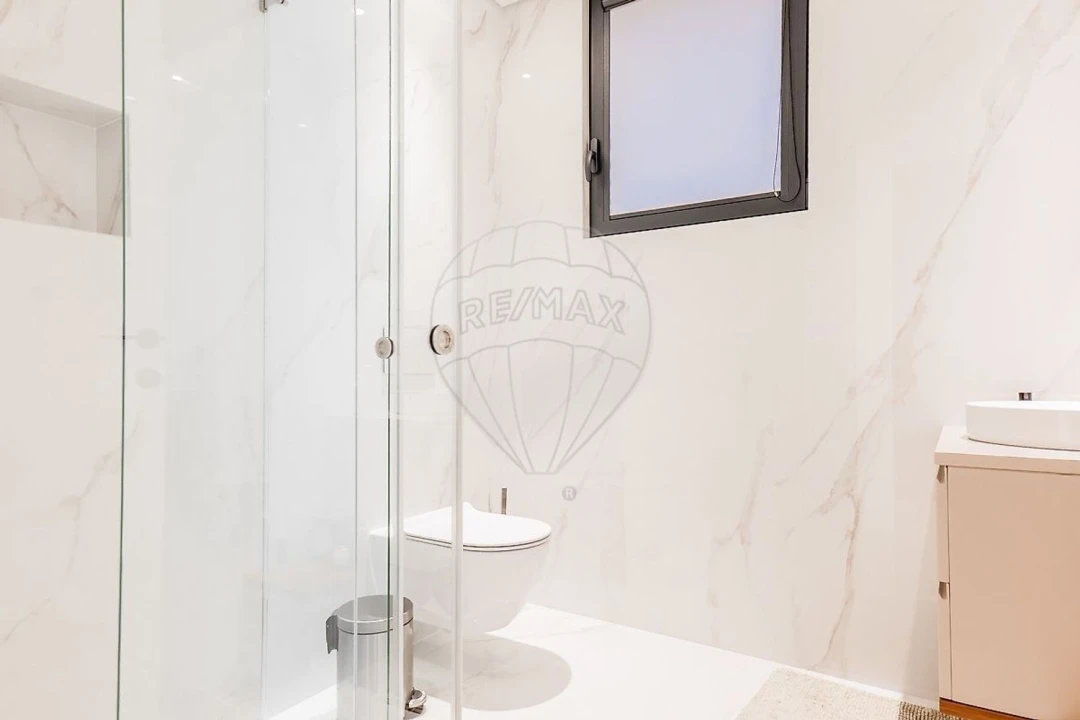 Moradia T4 para Venda em Costa Foto 18