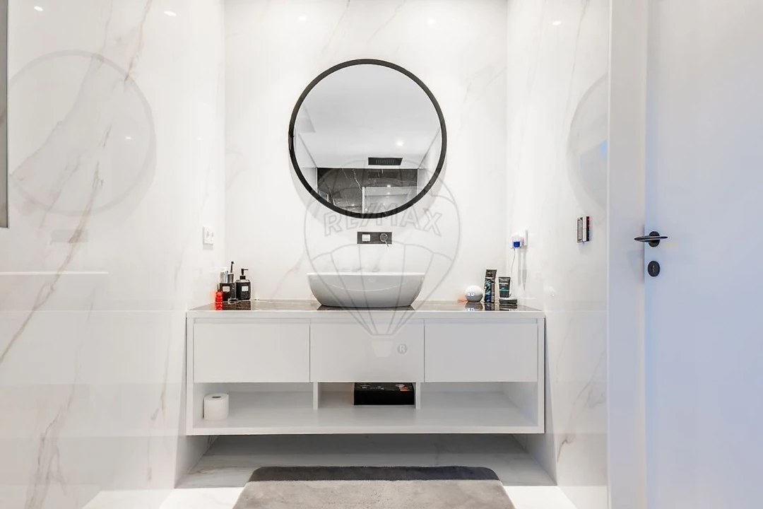 Moradia T4 para Venda em Costa Foto 19