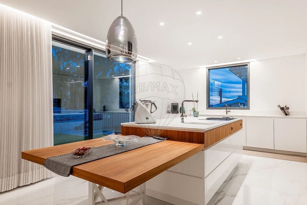 Moradia T4 para Venda em Costa Foto 49