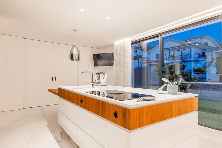 Moradia T4 para Venda em Costa Foto 42