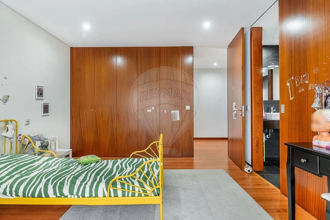 Moradia T3 para Venda em Taide Foto 23