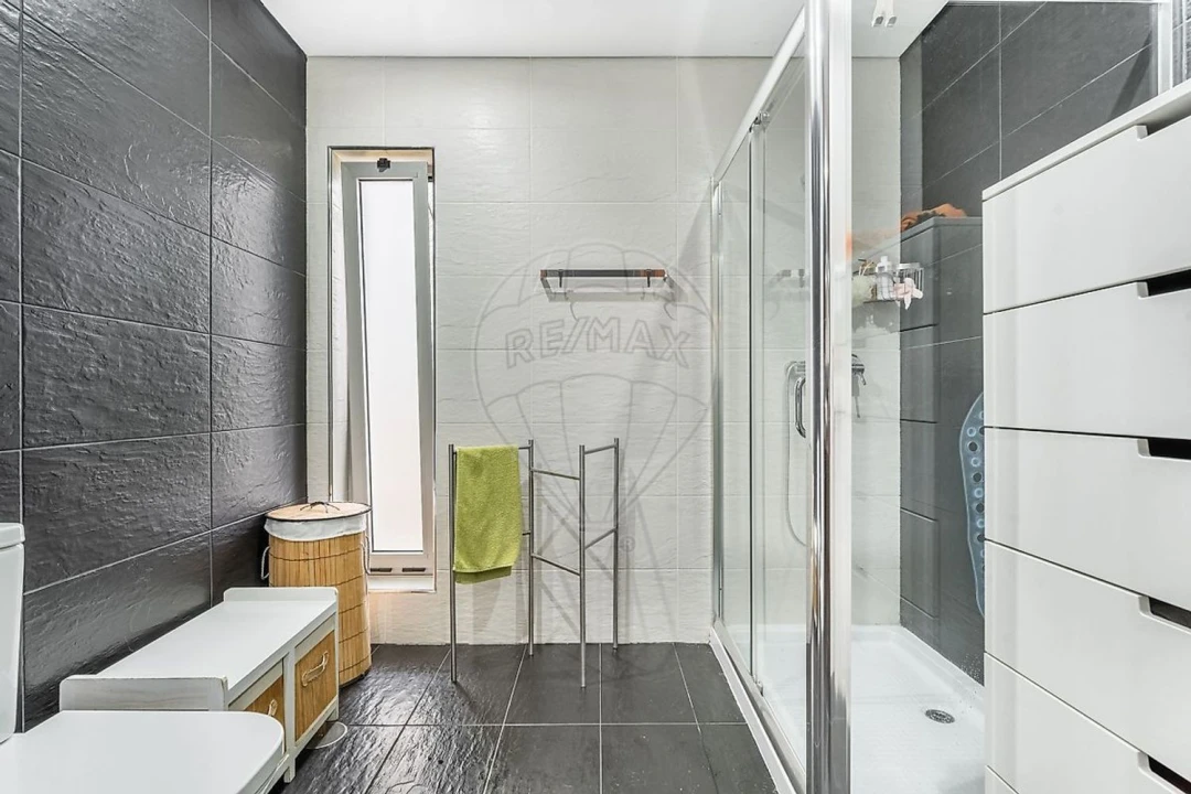 Moradia T3 para Venda em Taide Foto 4