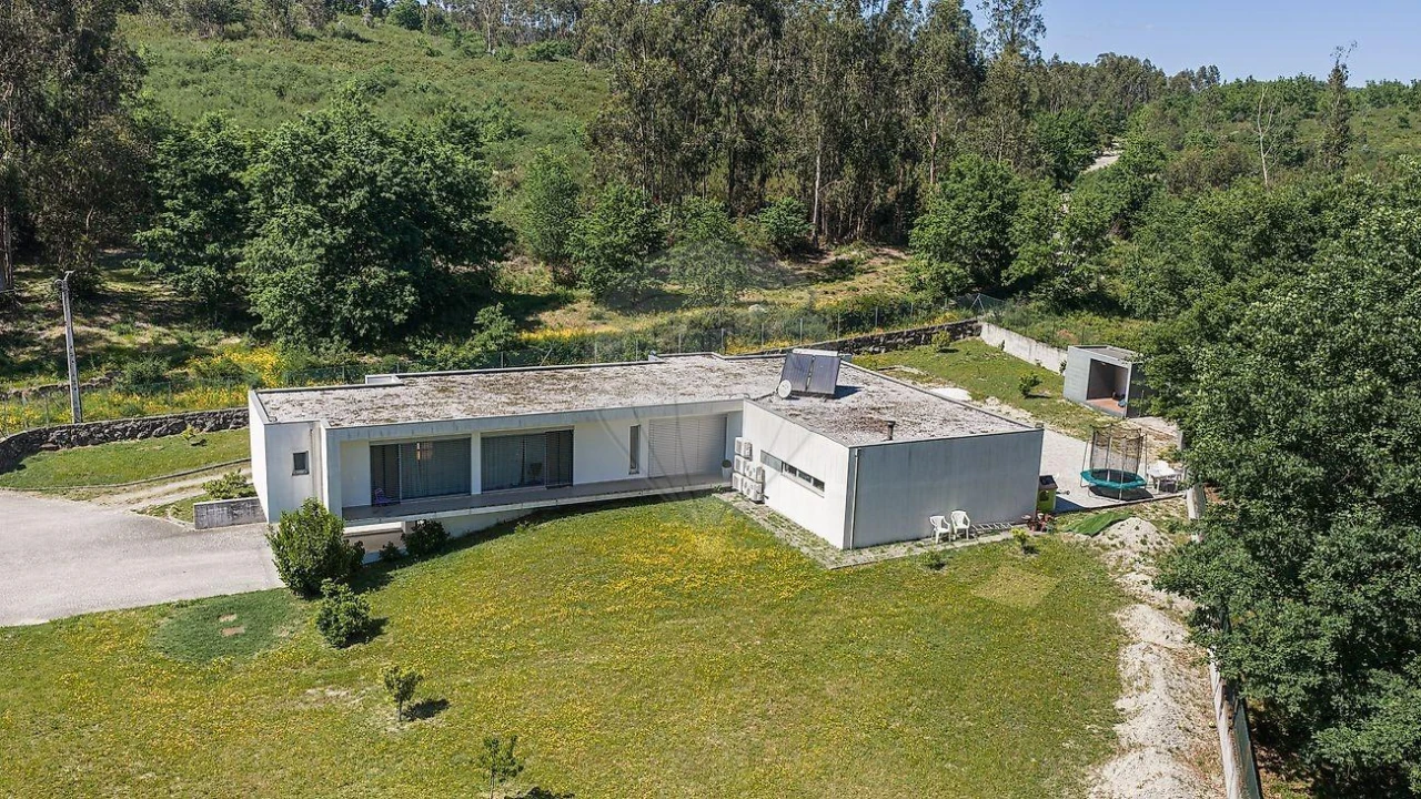 Moradia T3 para Venda em Taide Foto 1