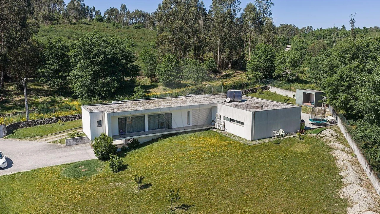Moradia T3 para Venda em Taide Foto 27