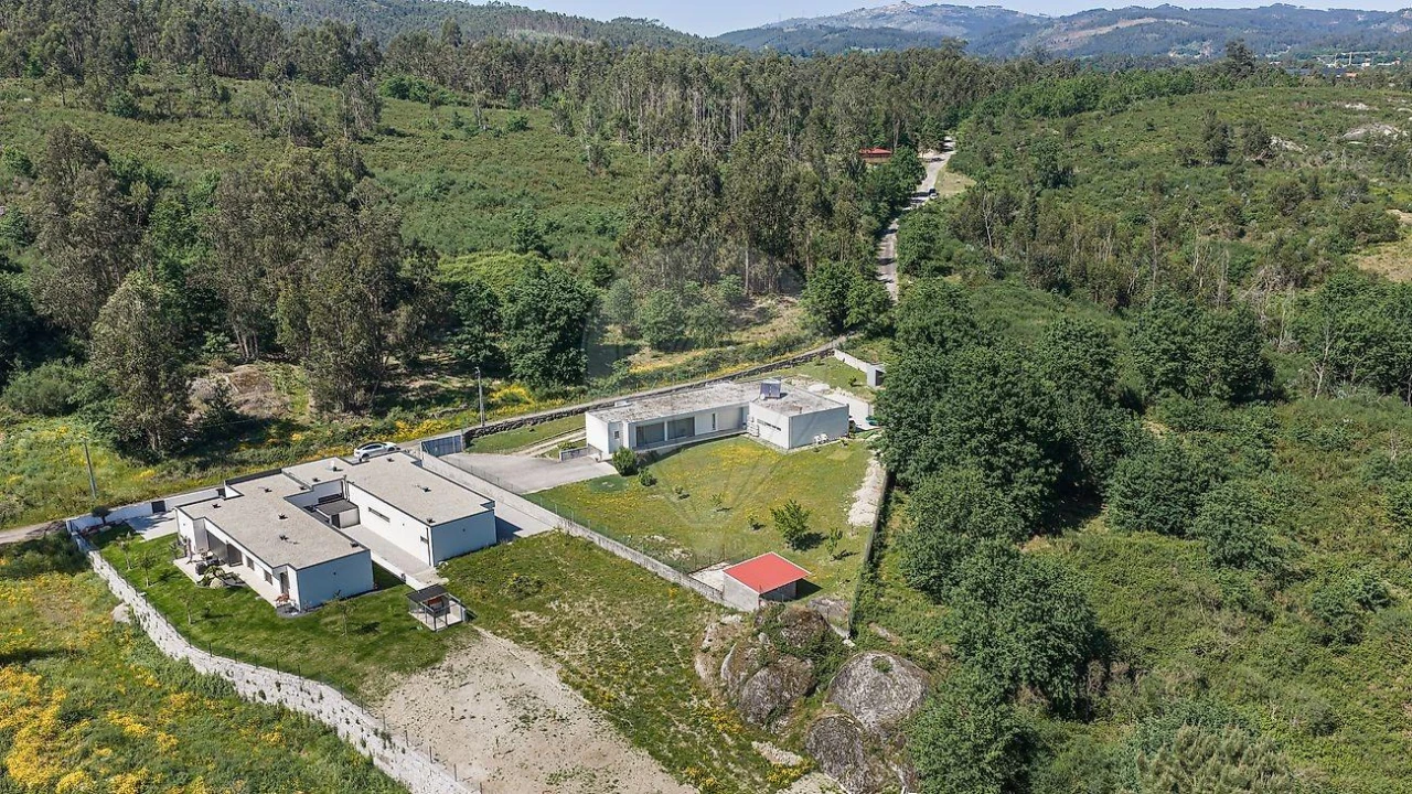 Moradia T3 para Venda em Taide Foto 28