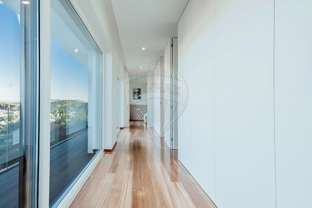 Moradia T3 para Venda em Povoa de Lanhoso (N. Senhora do Amparo) Foto 33