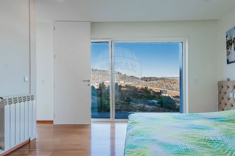 Moradia T3 para Venda em Povoa de Lanhoso (N. Senhora do Amparo) Foto 24