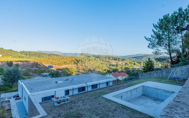 Moradia T3 para Venda em Povoa de Lanhoso (N. Senhora do Amparo) Foto 36