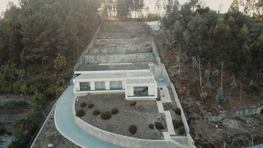 Moradia T3 para Venda em Povoa de Lanhoso (N. Senhora do Amparo) Foto 7