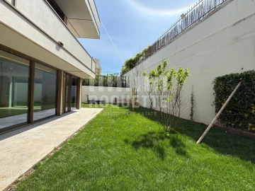 Apartamento T4 para Venda em Lordelo do Ouro e Massarelos