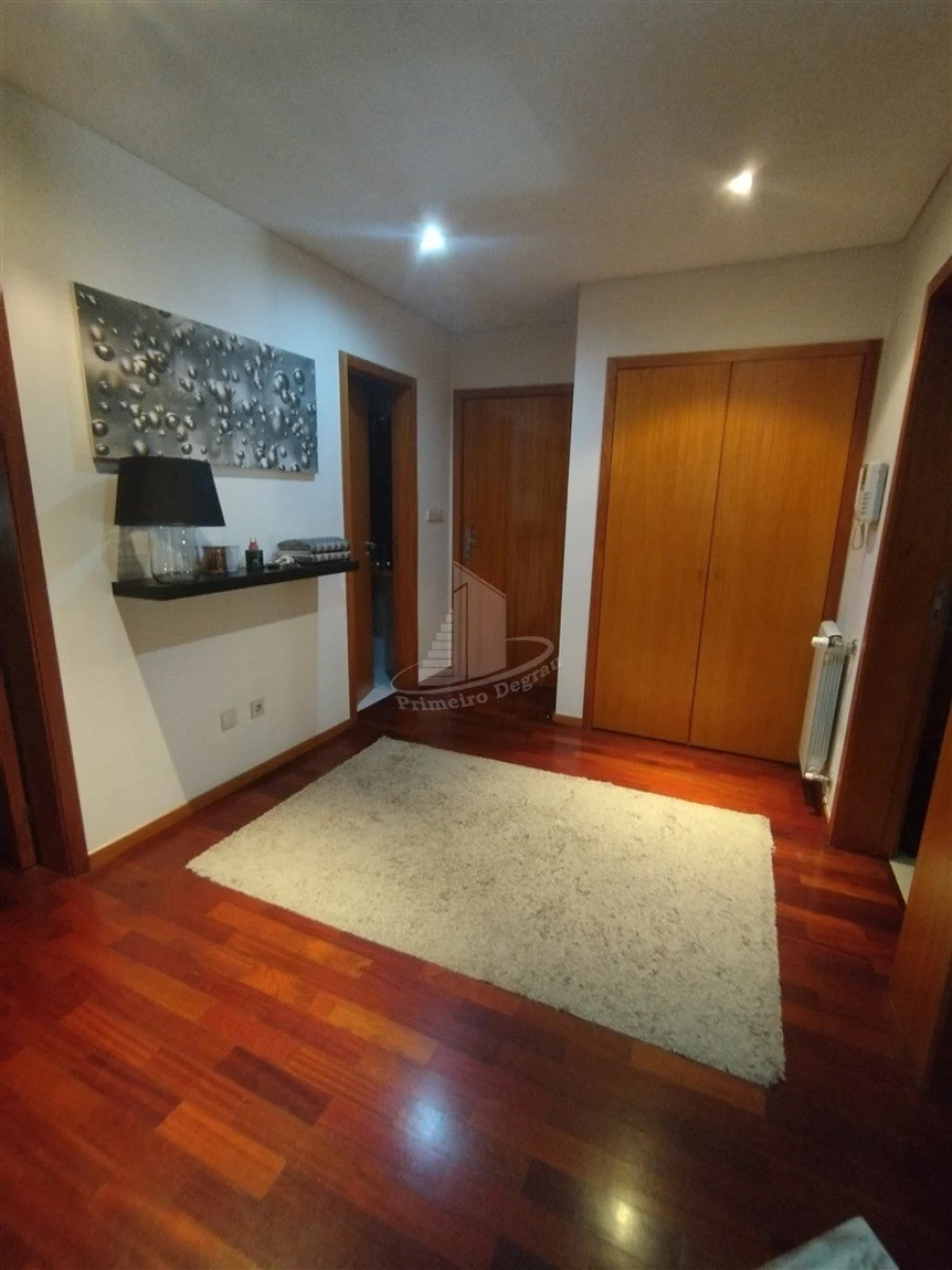 Apartamento T4 para Venda em Gualtar Foto 4