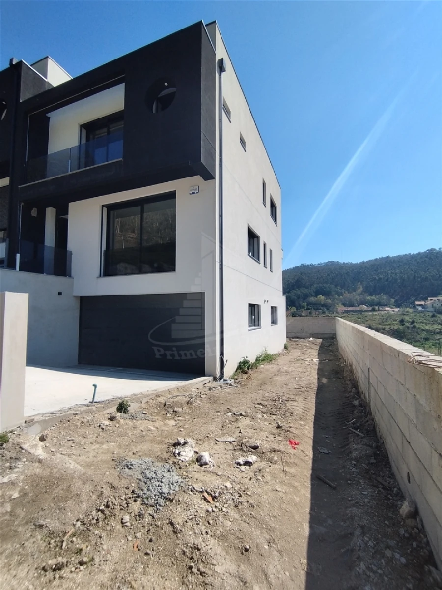 Moradia T3 para Venda em Morreira e Trandeiras Foto 9