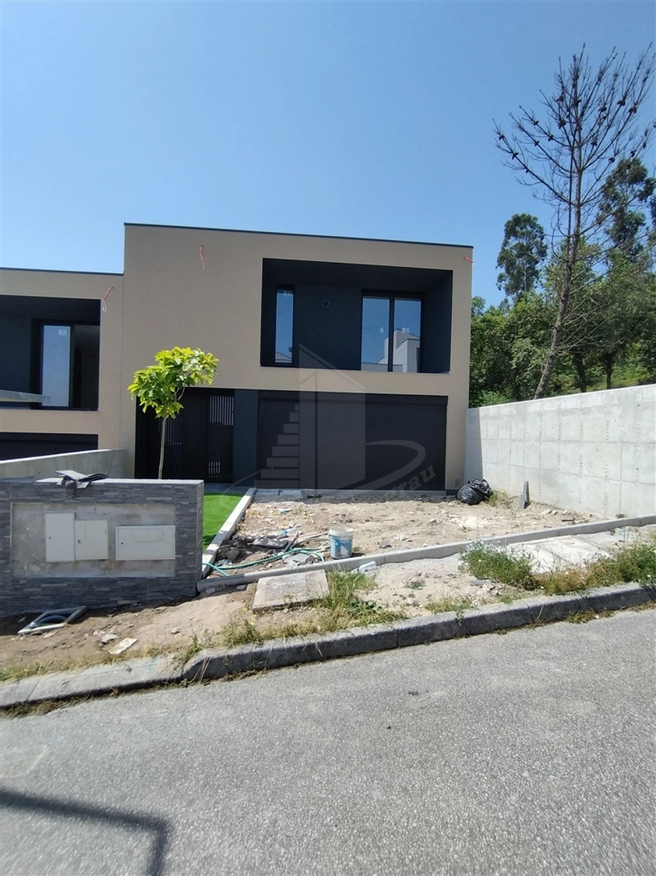 Moradia T3 para Venda em Lanhoso Foto 4