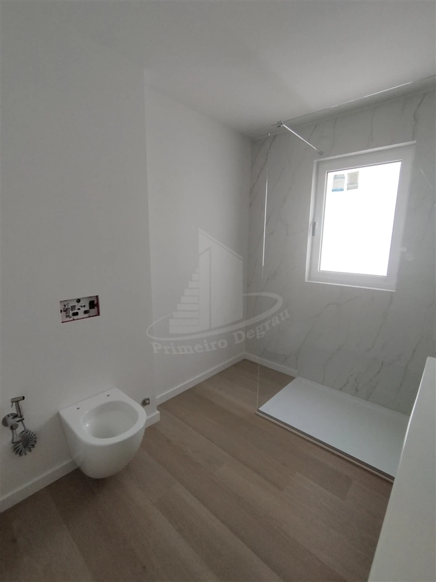 Moradia T3 para Venda em Lanhoso Foto 30