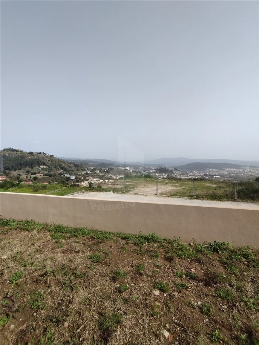 Moradia T3 para Venda em Lanhoso Foto 22