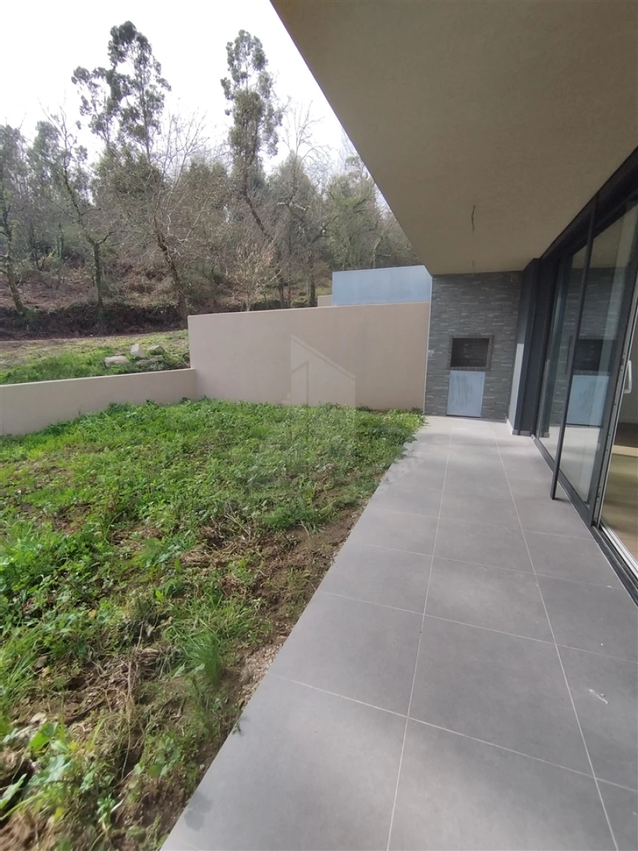 Moradia T3 para Venda em Lanhoso