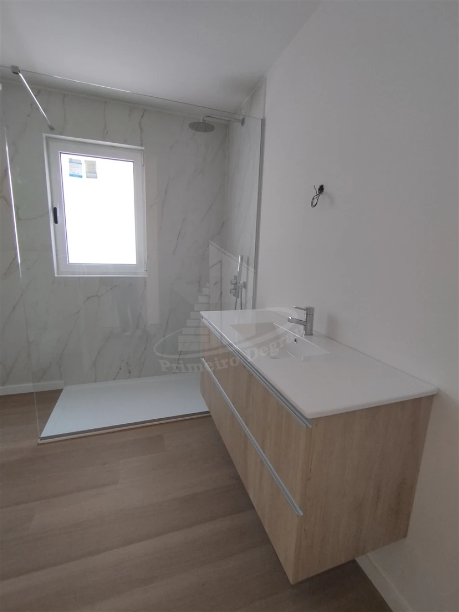 Moradia T3 para Venda em Lanhoso Foto 23