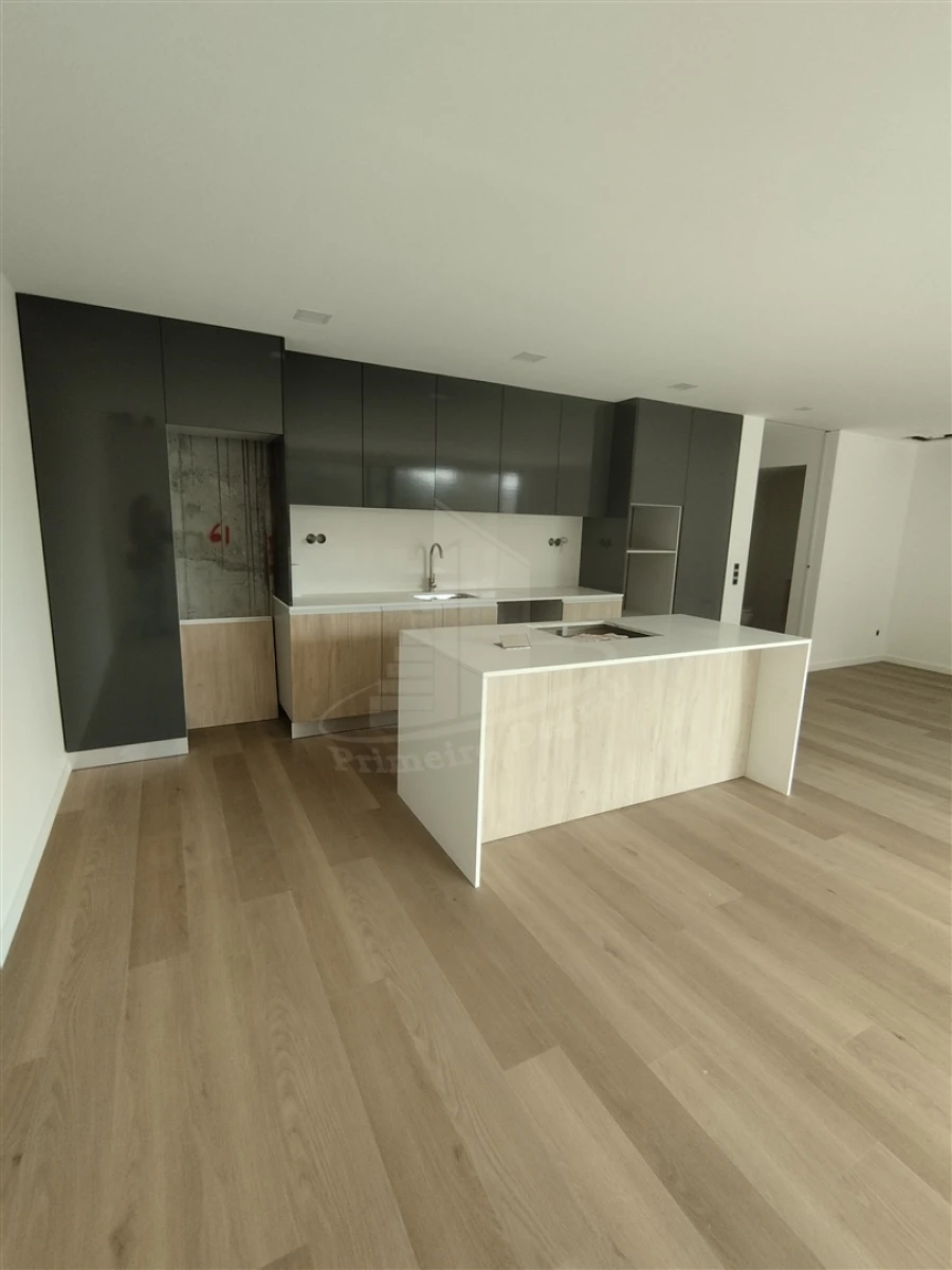 Moradia T3 para Venda em Lanhoso Foto 14