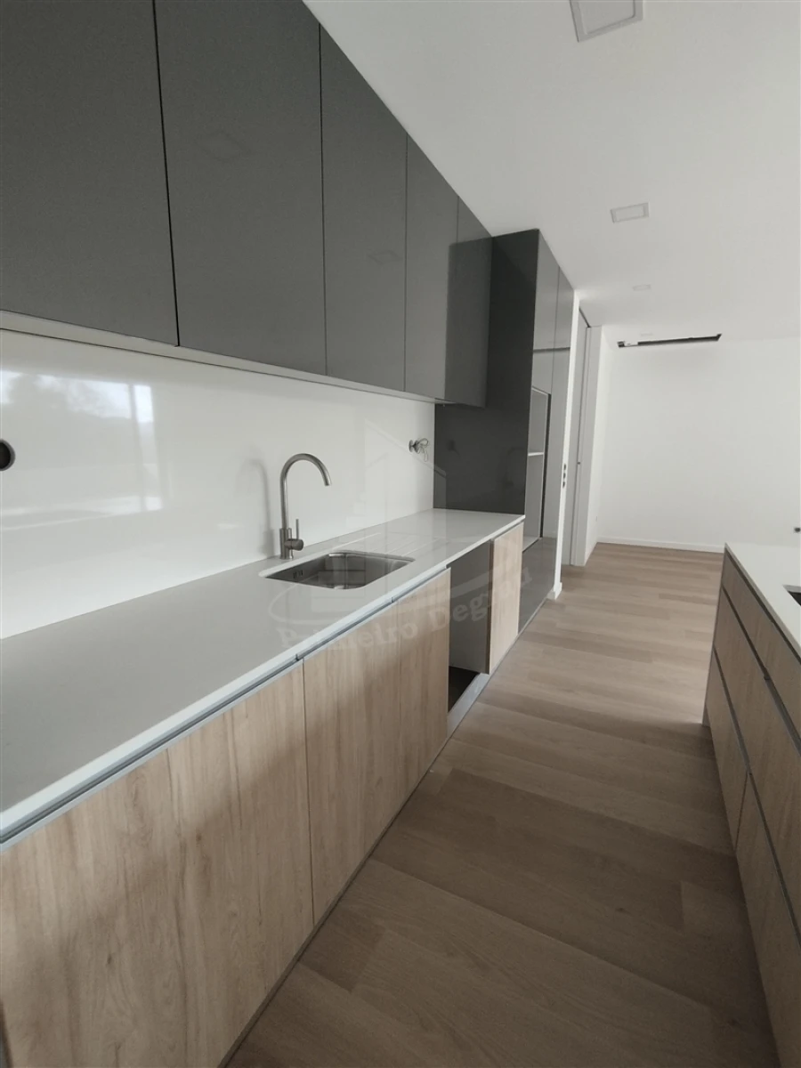 Moradia T3 para Venda em Lanhoso Foto 12