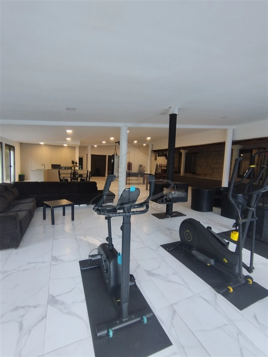 Moradia T6 para Venda em Pico Foto 21