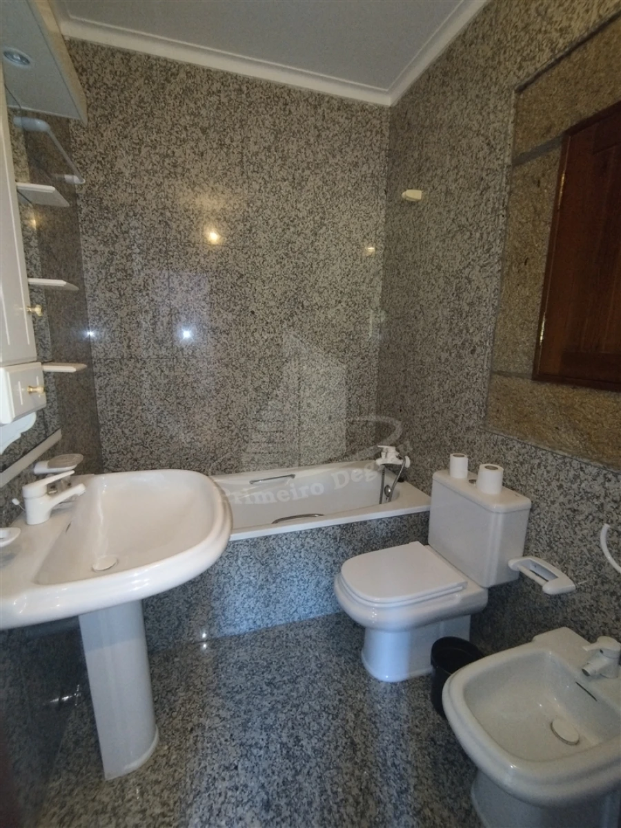 Moradia T6 para Venda em Pico Foto 12