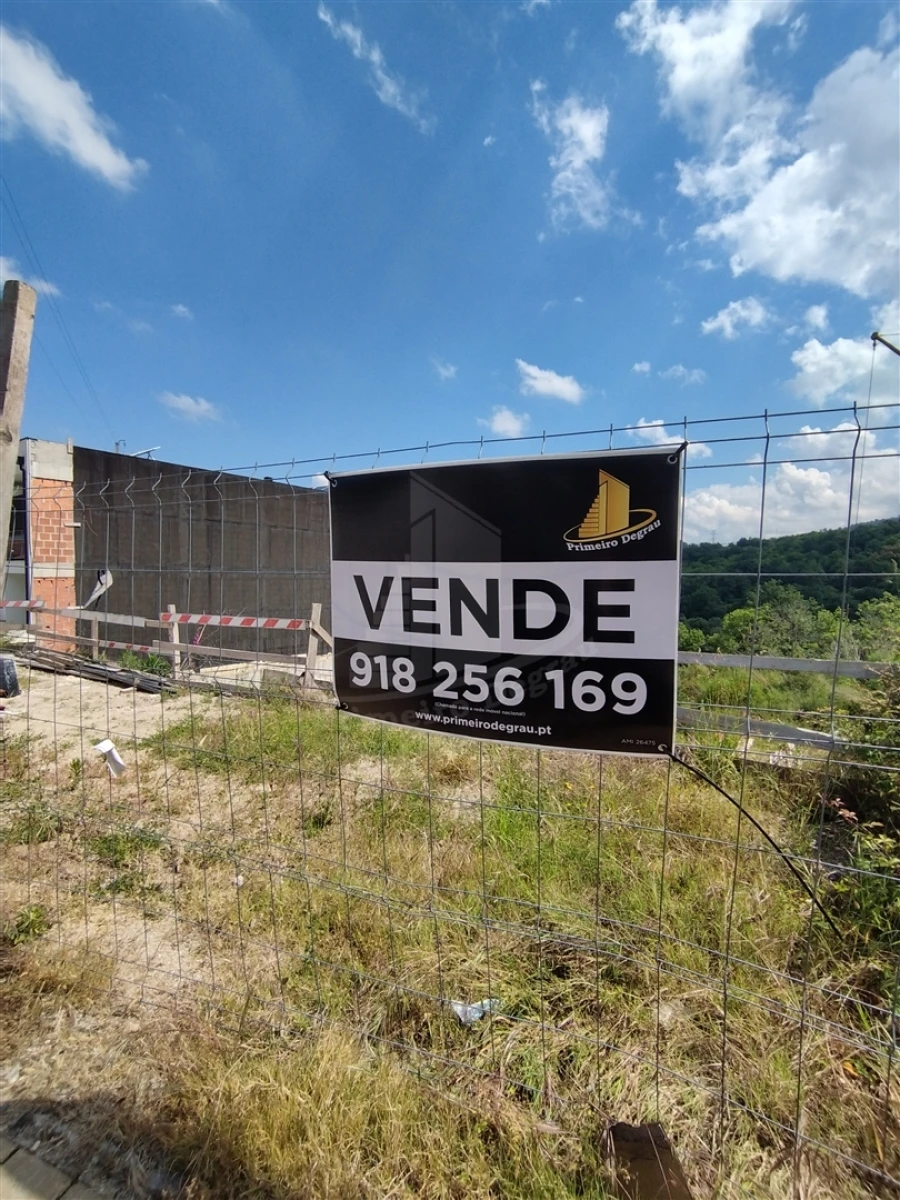 Moradia T3 para Venda em Santa Lucrécia de Algeriz e Navarra Foto 46