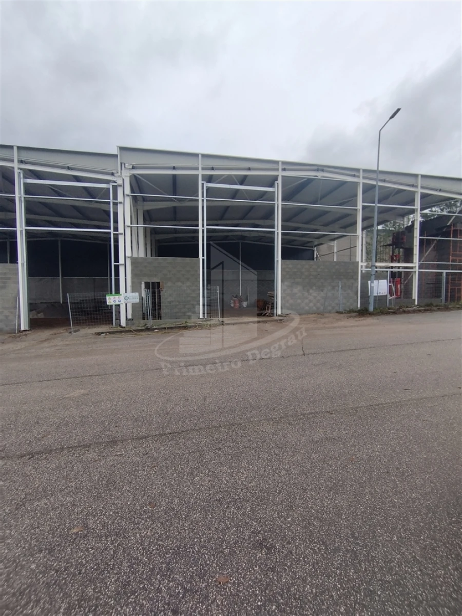 Armazém para Venda em Monsul Foto 1