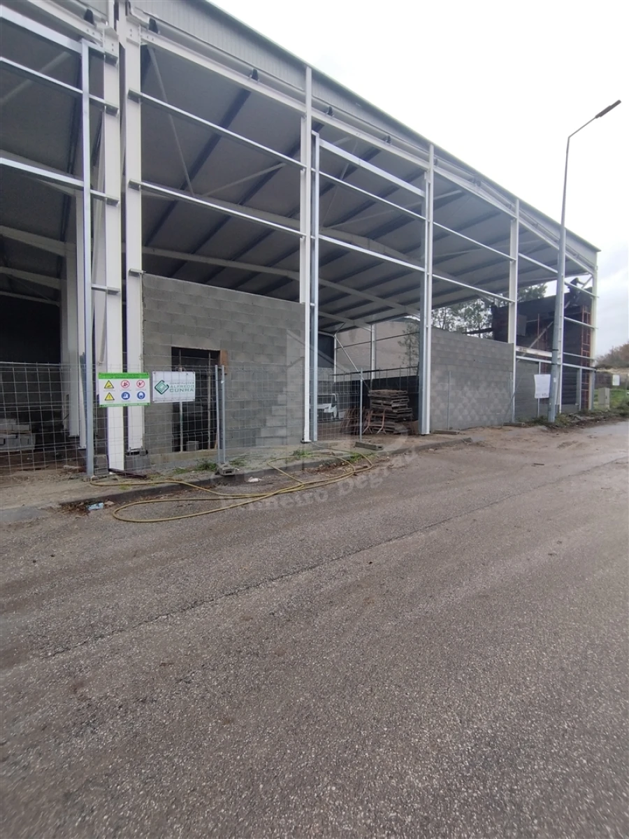 Armazém para Venda em Monsul Foto 6